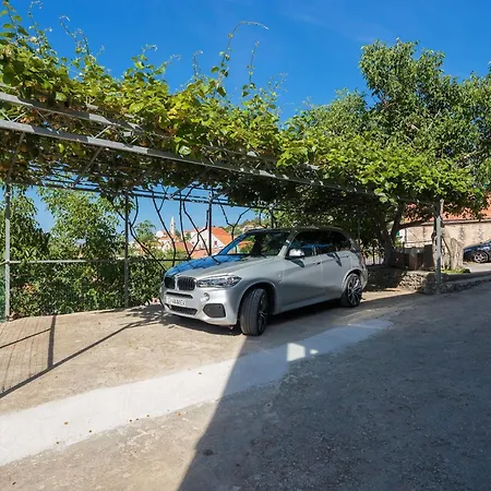 Dom wakacyjny House Andre Nerezisca